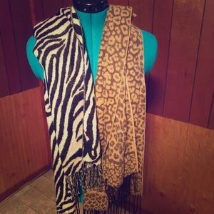 🌟Bundle of 2 scarves! 🌟